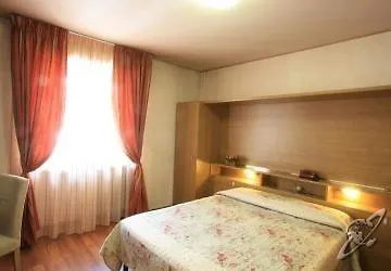 호텔 Roma 3*
