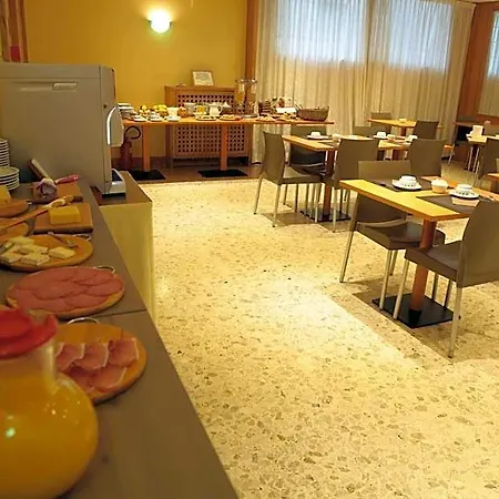 Hotel Roma