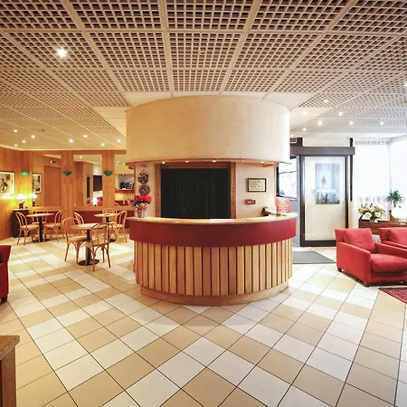 Roma Hotel 3*