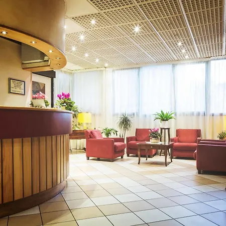 Hotel Roma 3*